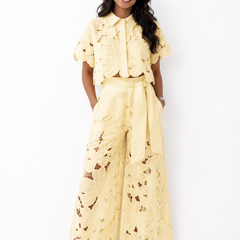 Reina™ Elegant Floral Lace Set