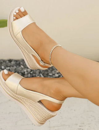 Nia™ Orthopaedic Sandals