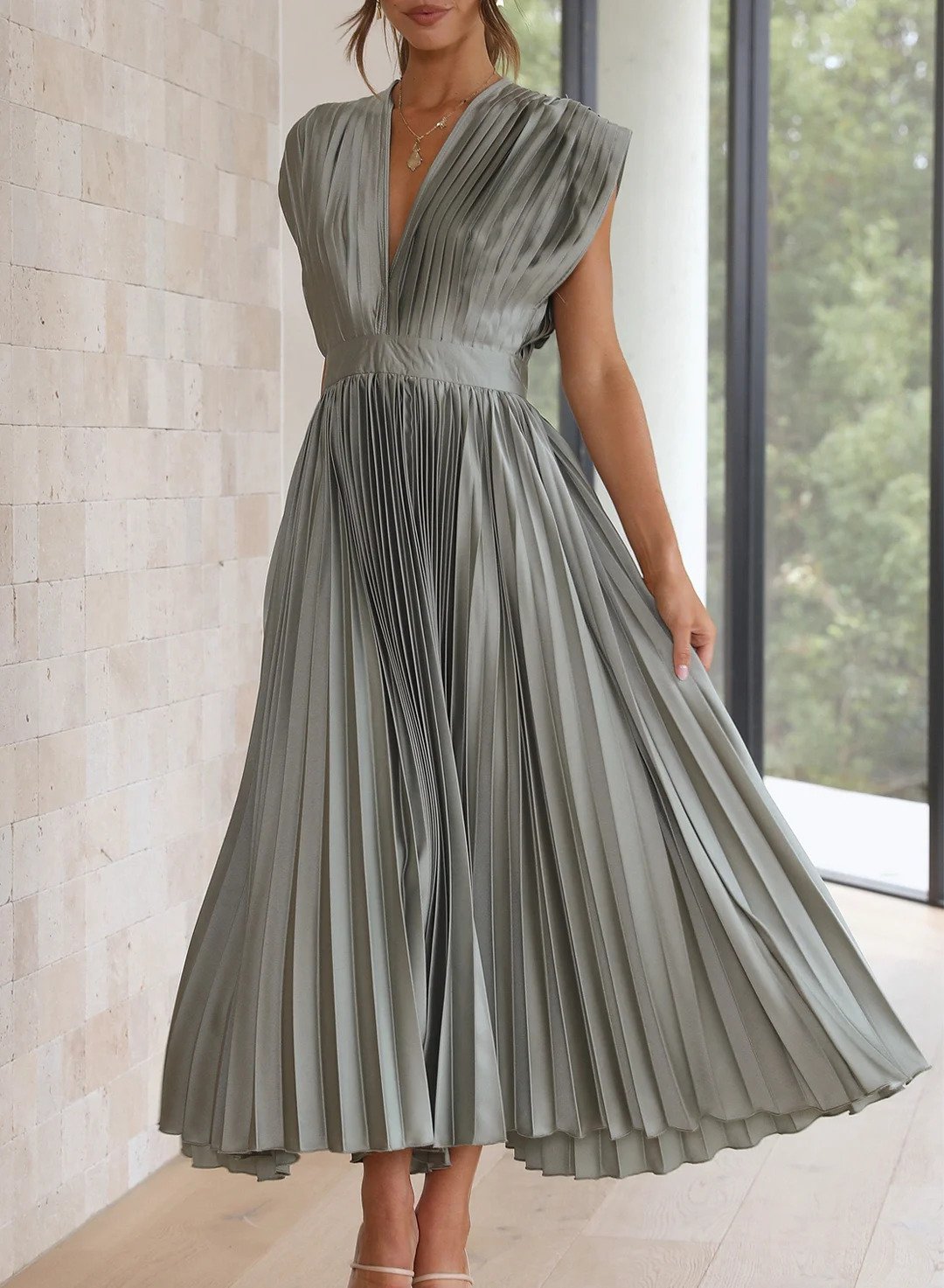 Ottavia™ Elegant Pleated Maxi Dress